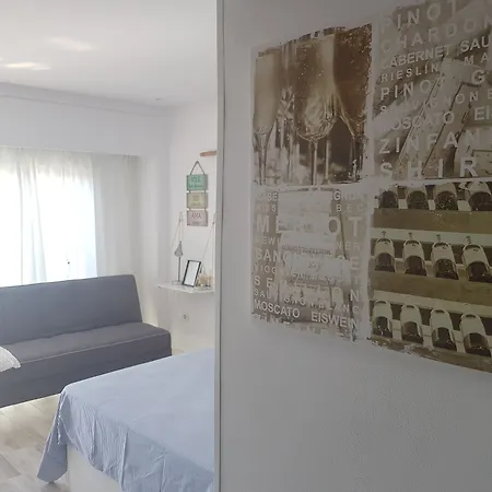 Redis Riscal 314 Apartment *